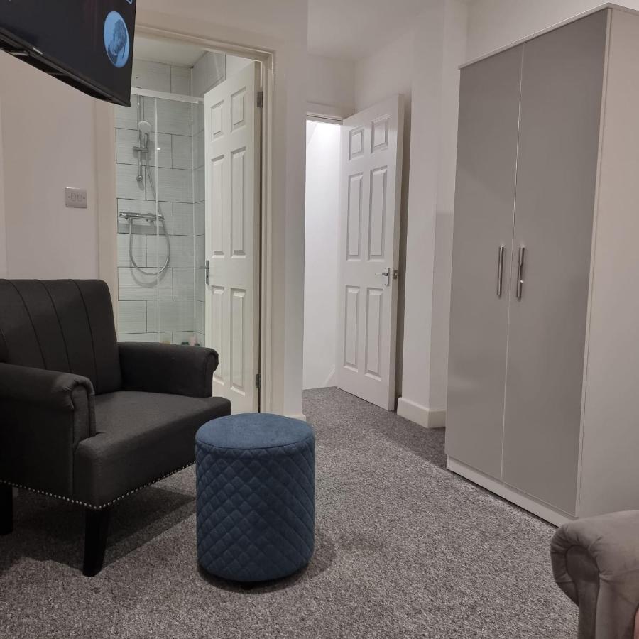 Classic 2 Bed Apartment In Oldkent Road London Ngoại thất bức ảnh